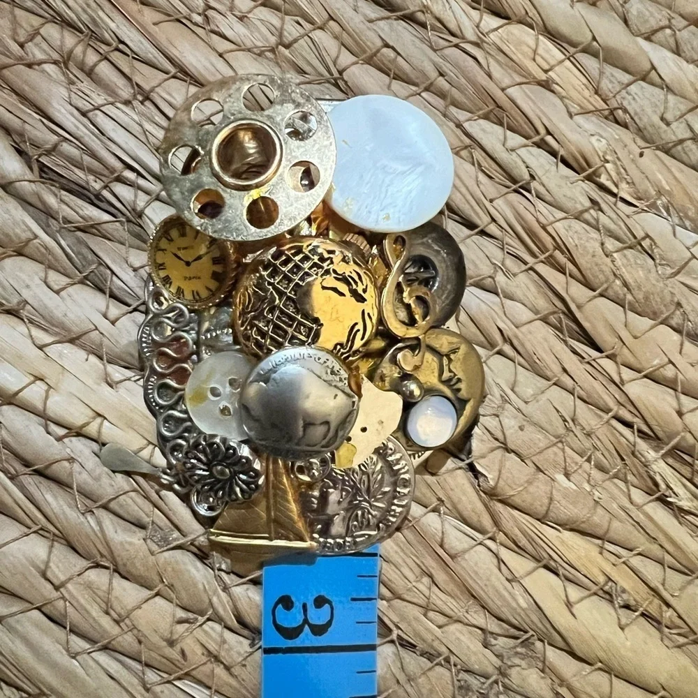 Vintage Brooch Pin Steampunk Watch Face Parts bobbin Button Artistic Mixed